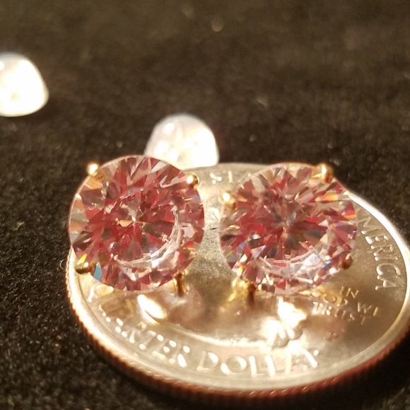 14k CZ stud - Picture 2 of 6